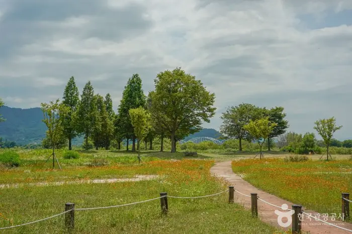 삼랑진생태문화공원 · 관광지