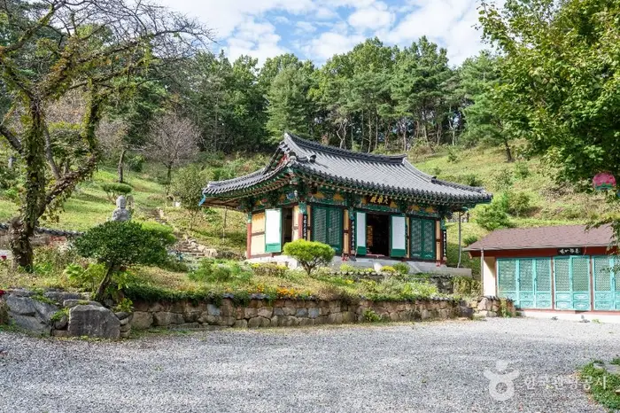 문수암 · 관광지