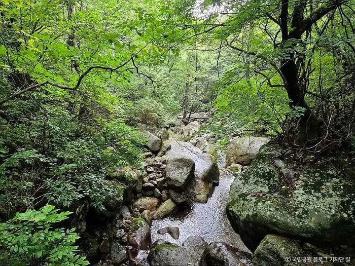한신계곡 · 관광지