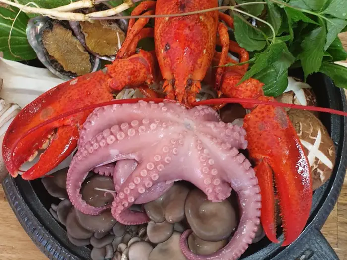 수타명가 지흥선푸드빌리지 · 음식점
