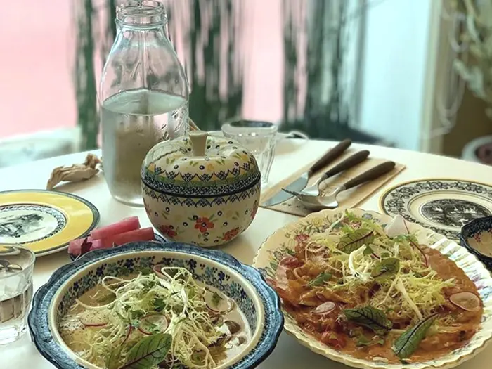 목금 · 음식점