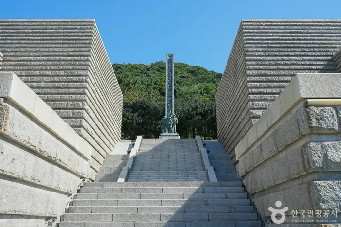 인천상륙작전기념관 · 문화시설
