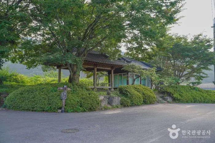 광양 형제 의병장마을 · 관광지