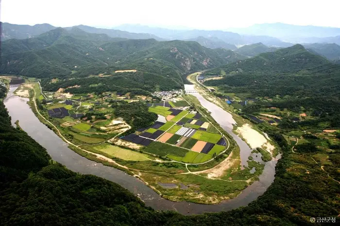 적벽강(금산) · 관광지
