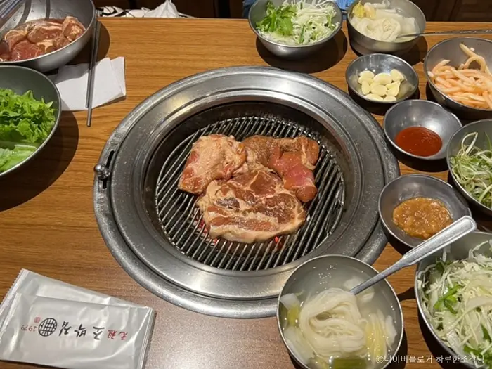 원조 조박집 본관 · 음식점