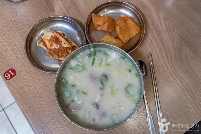 백암제일식당 · 음식점