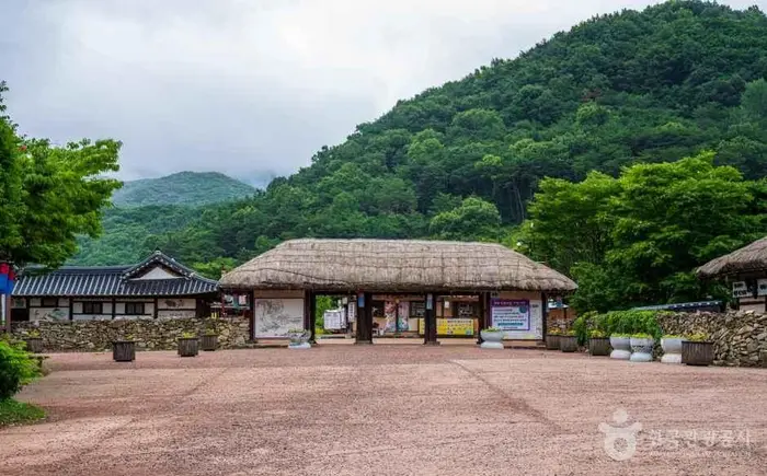 외암민속마을 · 관광지