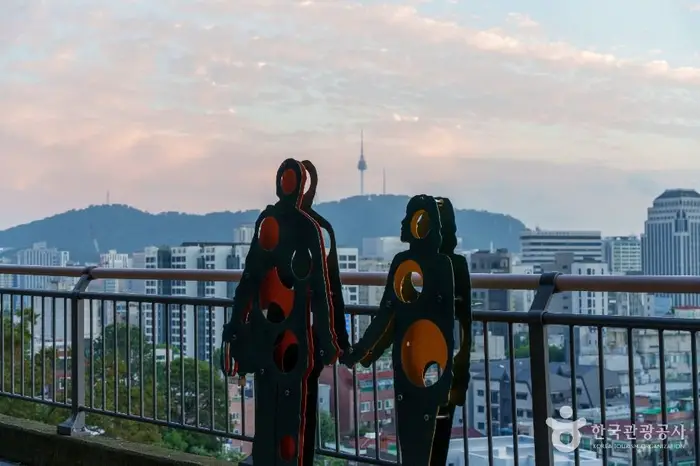 이화벽화마을 · 관광지