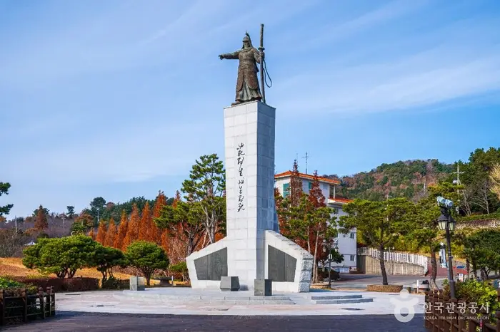 통영 이순신공원 · 관광지